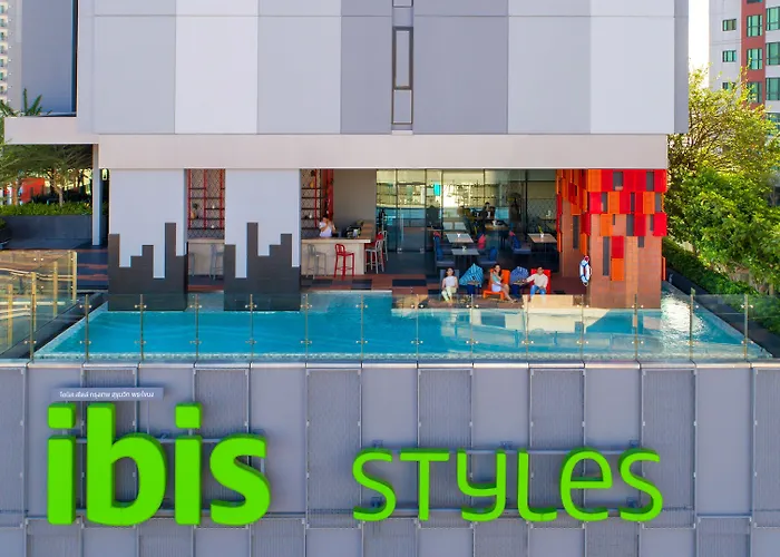 Hotel Ibis Styles Sukhumvit Phra Khanong 4*